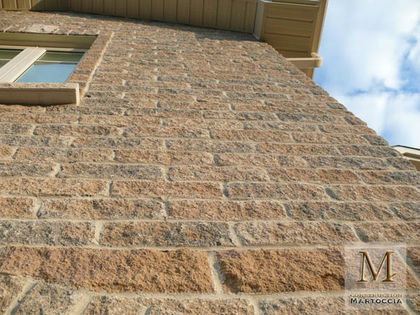 P1290989-Detail-02_Logo_10247X768